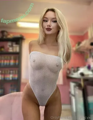 tinylucyxo nude photo #0070