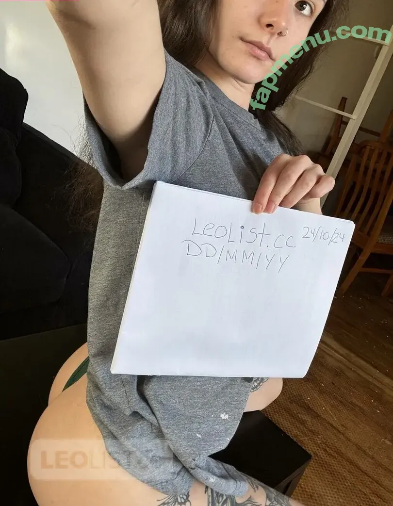 tinymaeva nude photo #0003 (Maeva_greyy)