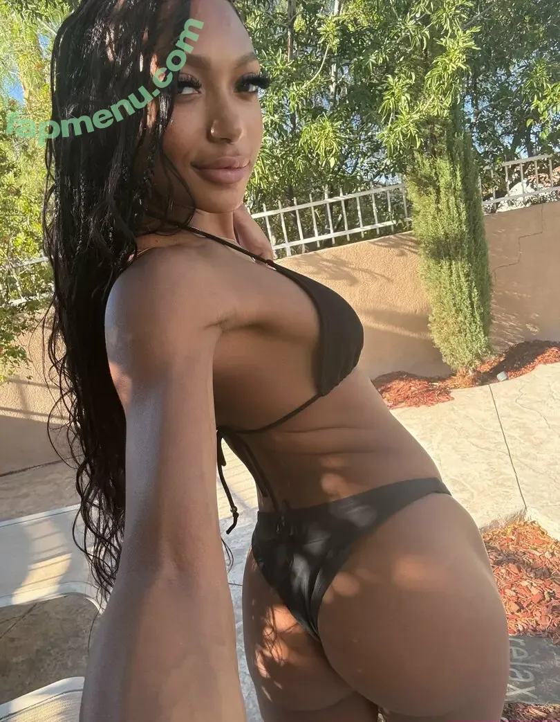 tinymiaxxx nude photo #0071 (mia_mia_x3)