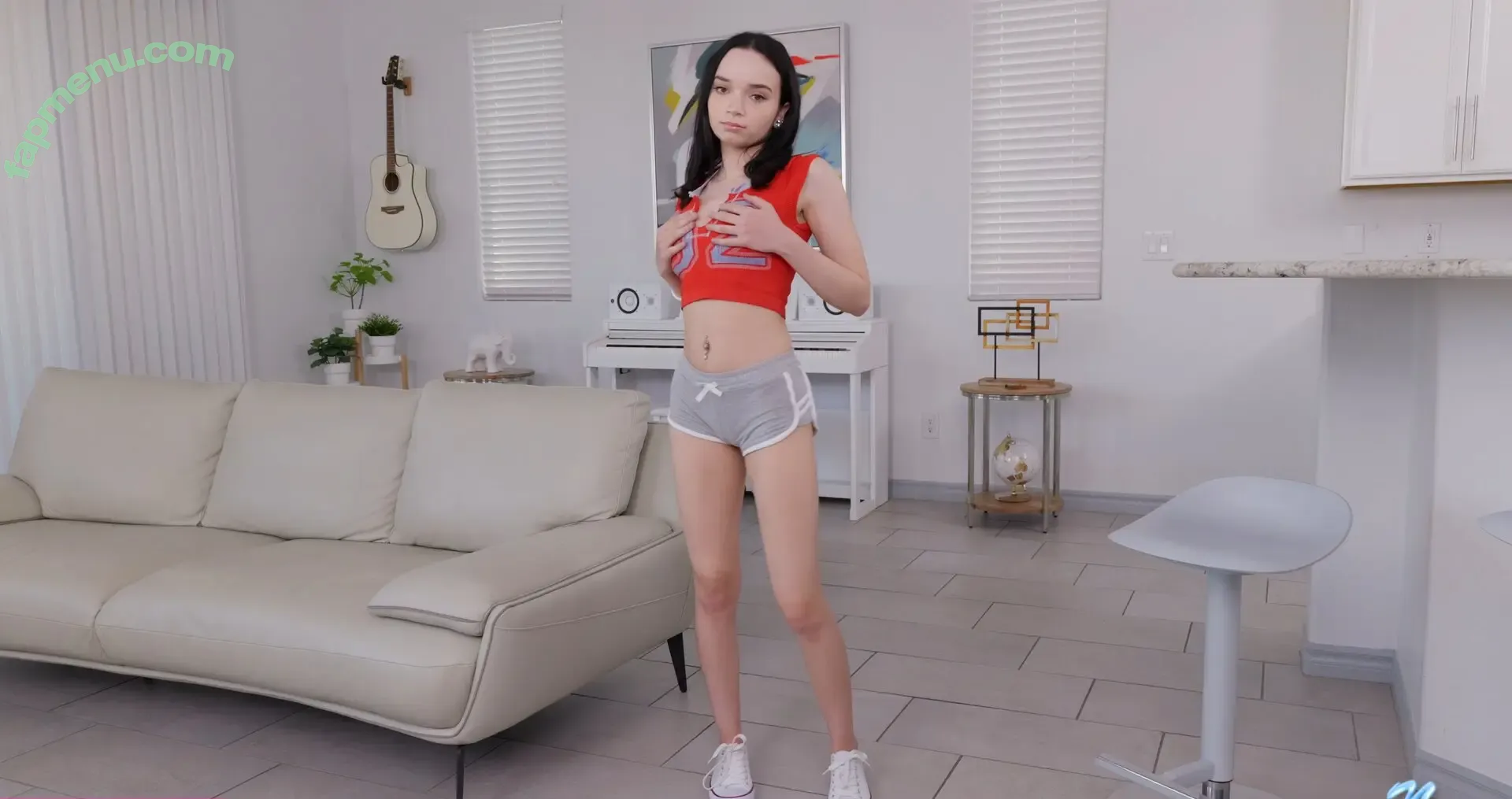 tinyselina nude photo #0136 (malicious_kitty)