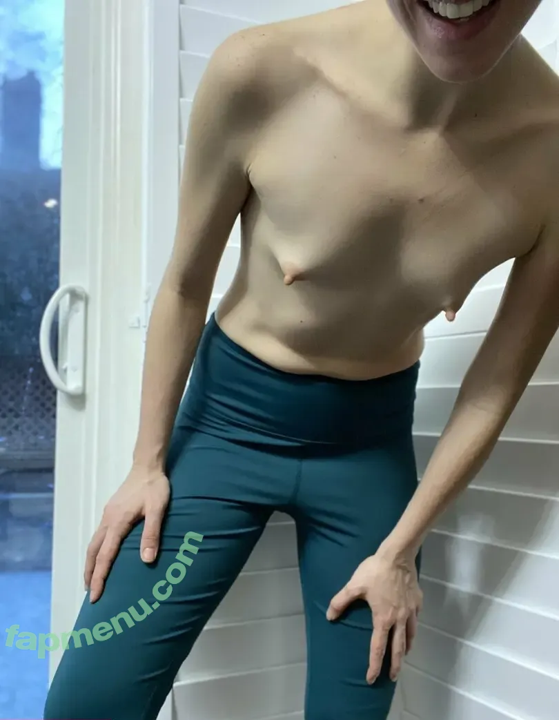 tinytitstracey nude photo #0019 (tinytastytreats)