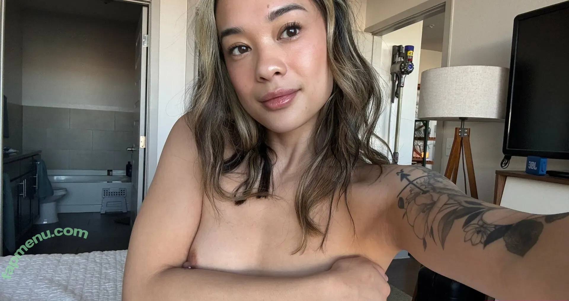 tinytoes.exe nude photo #0038 (tinytoes.exe)