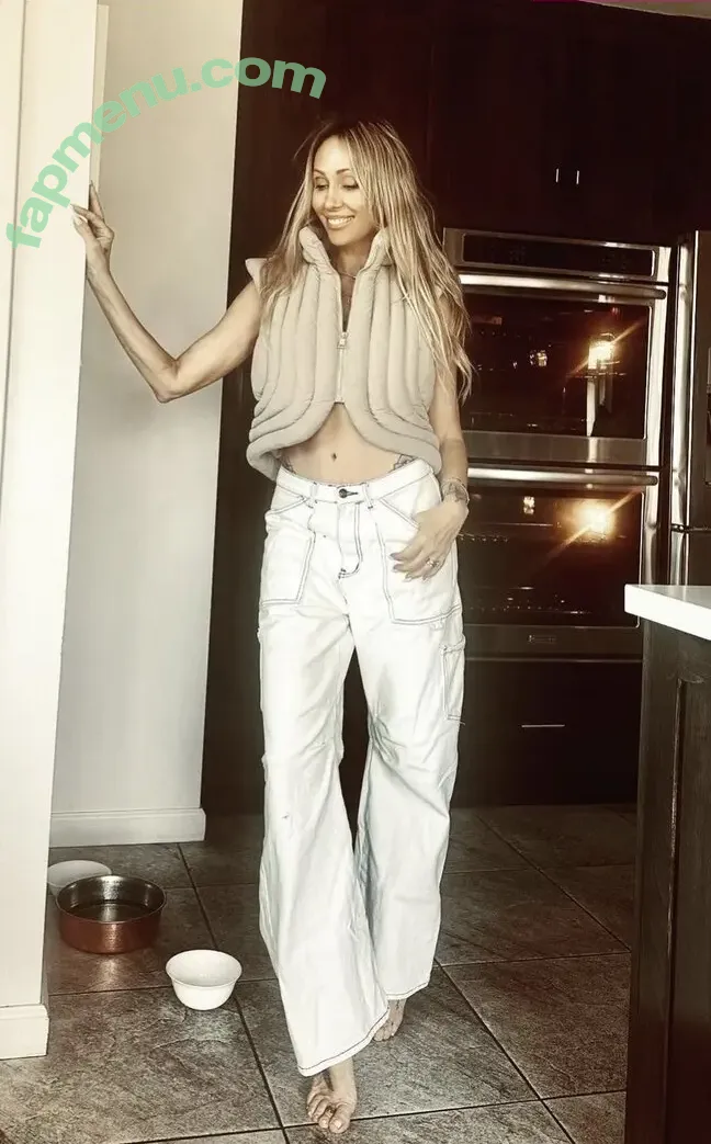 Tish Cyrus nude photo #0009 (tishcyruspurcell)