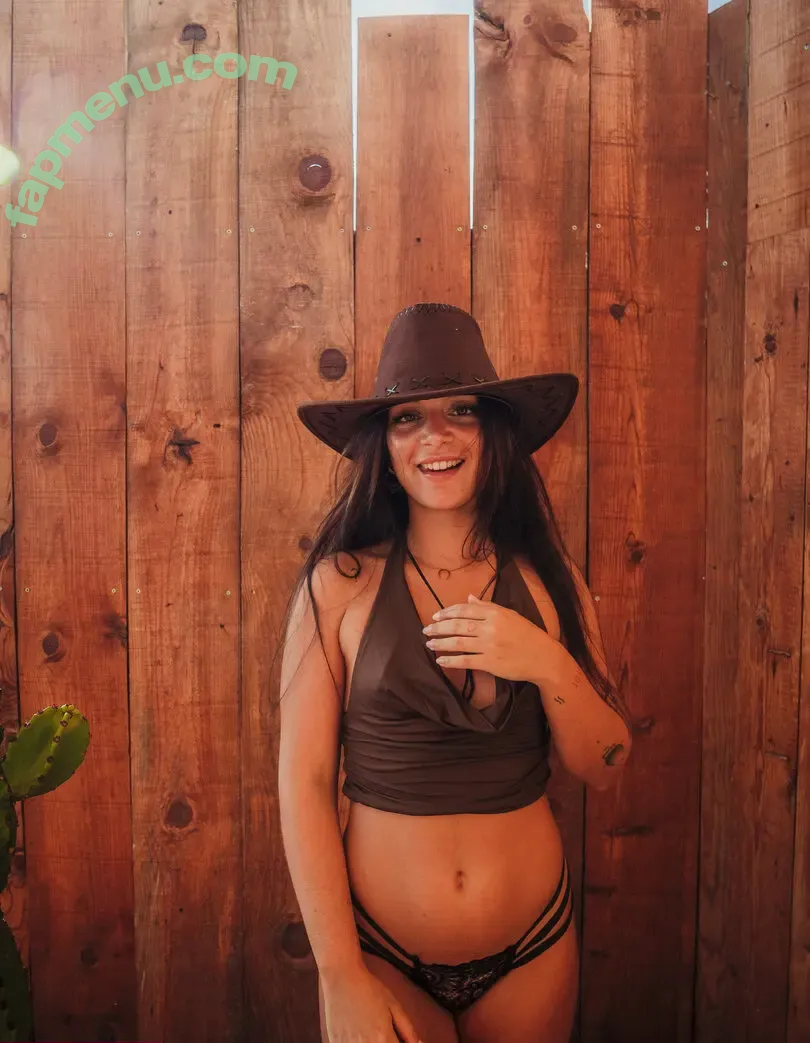 titiny nude photo #0008 (ttitiny)