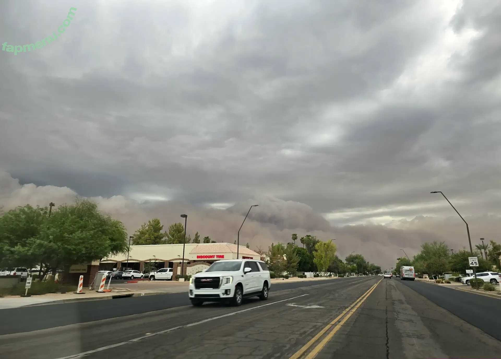 titsohemgee nude photo #0039 (titsohemgee)