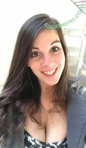 Tittyqueen77 / tittyqueen_77 nude photo #0059