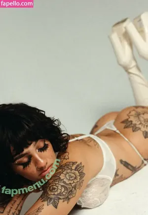 tiuhmariuh / itsmiatiamaria nude photo #0104