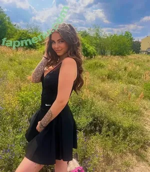Tizeax / khaleesiwhite nude photo #0130