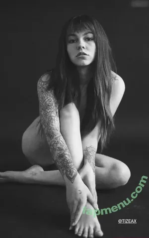 Tizeax / khaleesiwhite nude photo #0271