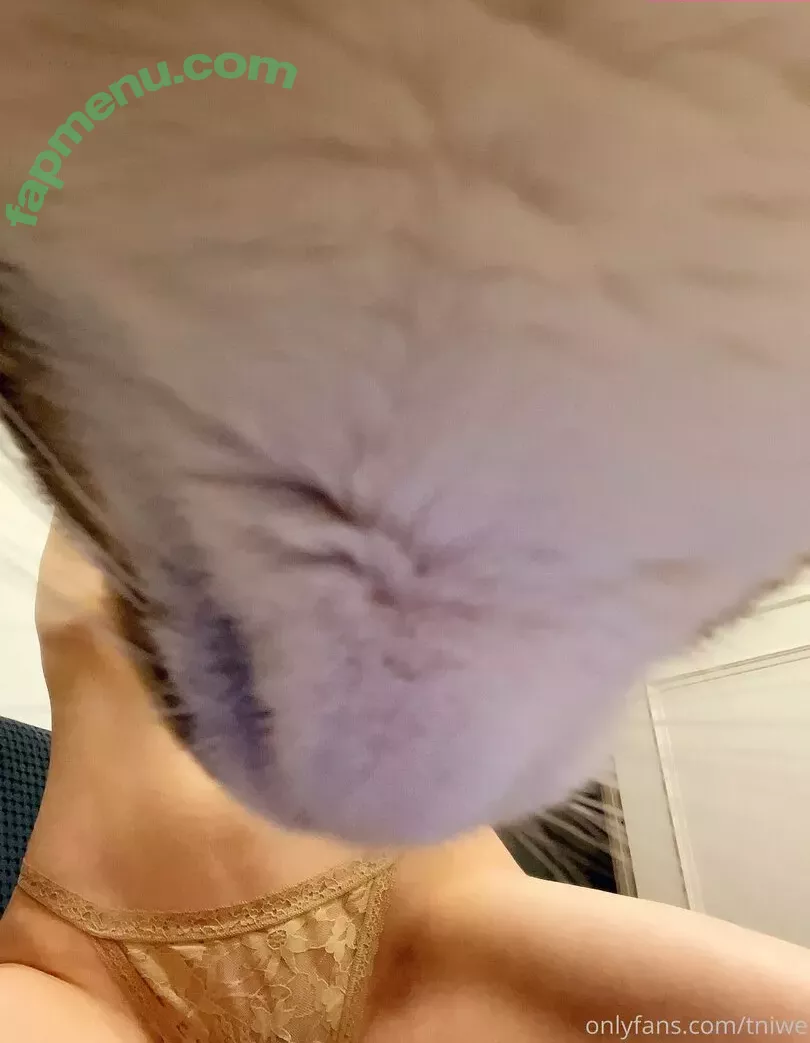 Tniwe nude photo #1046 (Tniwe)