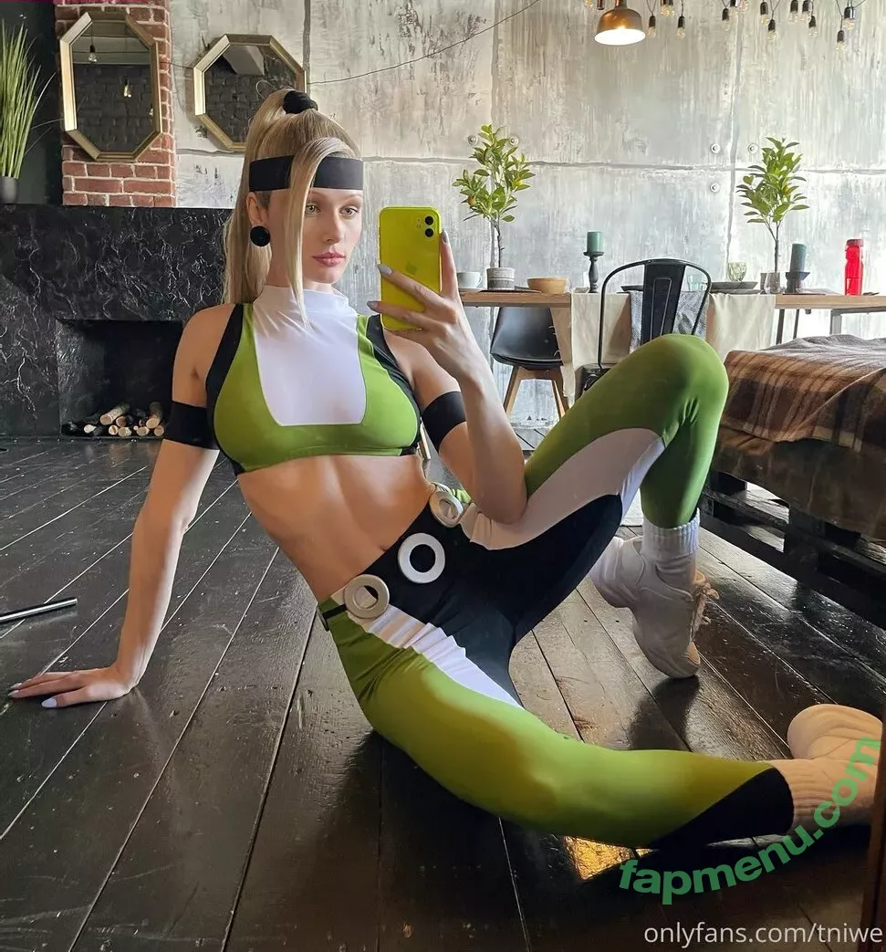 Tniwe nude photo #1062 (Tniwe)