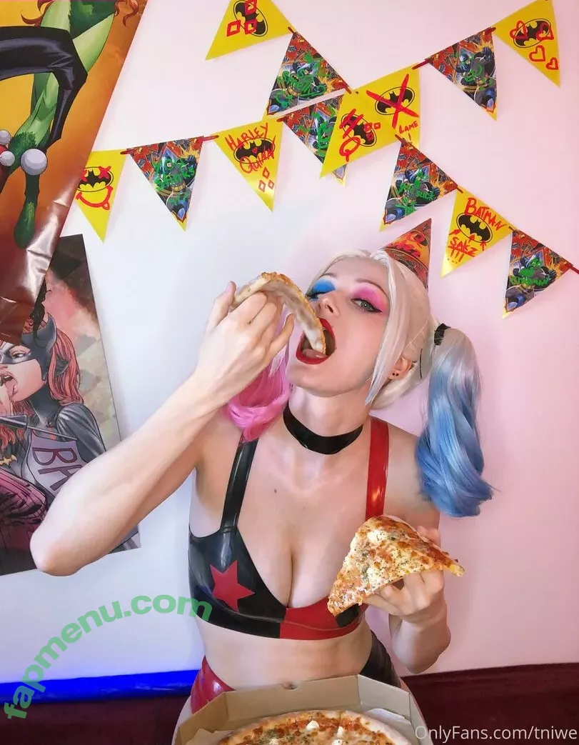 Tniwe nude photo #1155 (Tniwe)