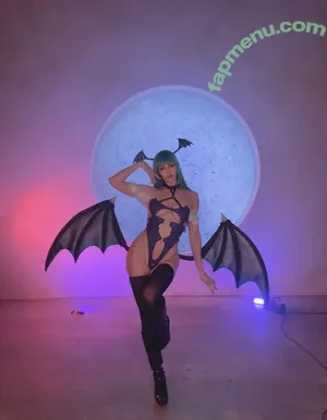 Tniwe nude photo #2580