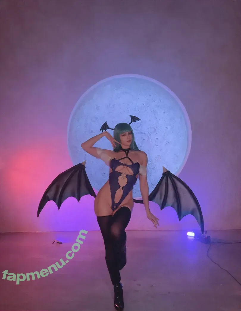 Tniwe nude photo #2581 (Tniwe)