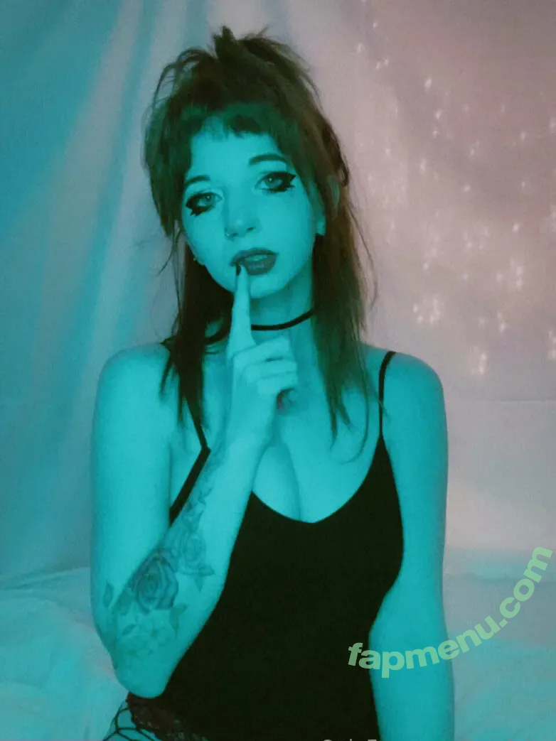 toadalie nude photo #0016 (toadalie)