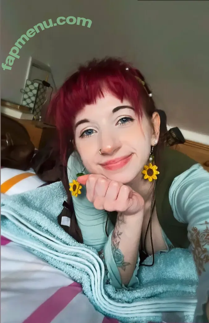 toadalie nude photo #0032 (toadalie)