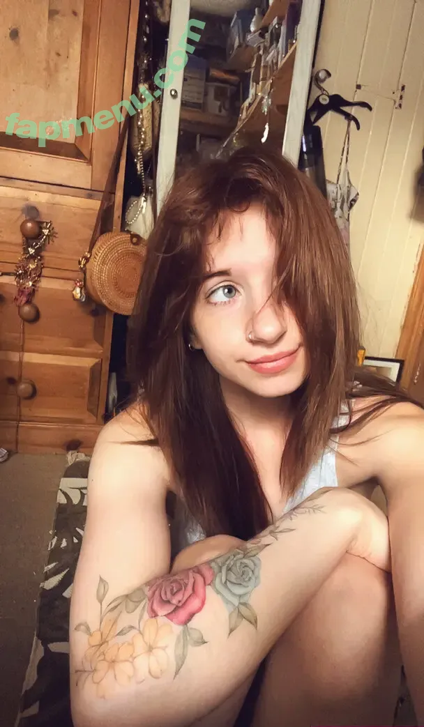toadalie nude photo #0041 (toadalie)