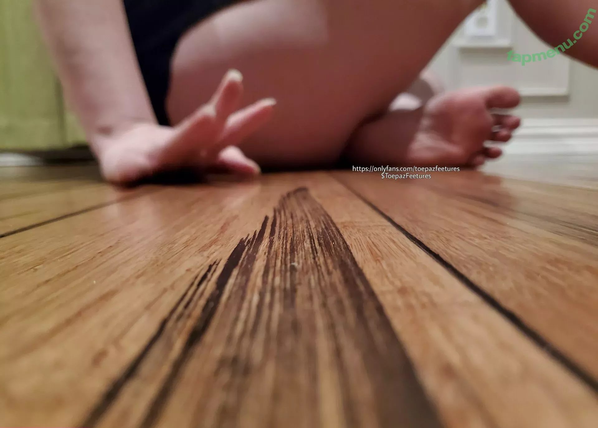 toepazfeetures nude photo #0001 (toepazfeetures)