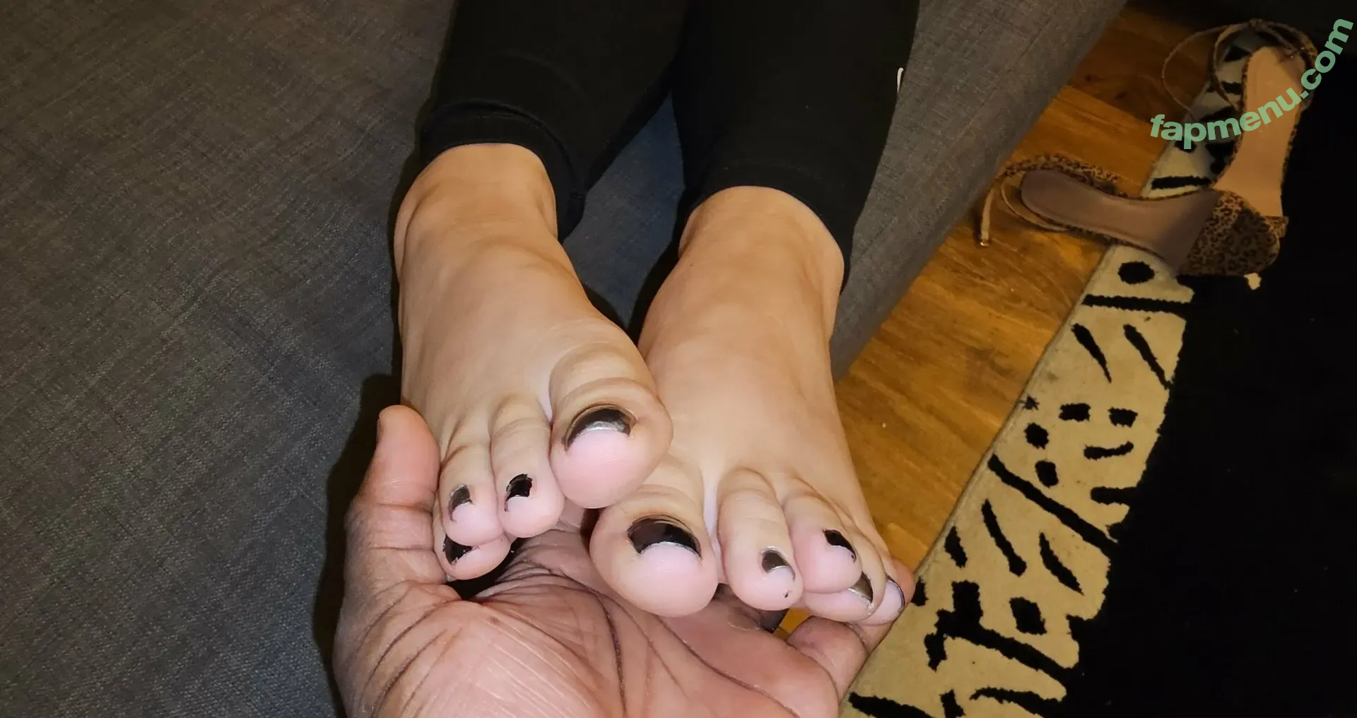 toesbeforebros_ nude photo #0017 (freewillisstoredintheballz)