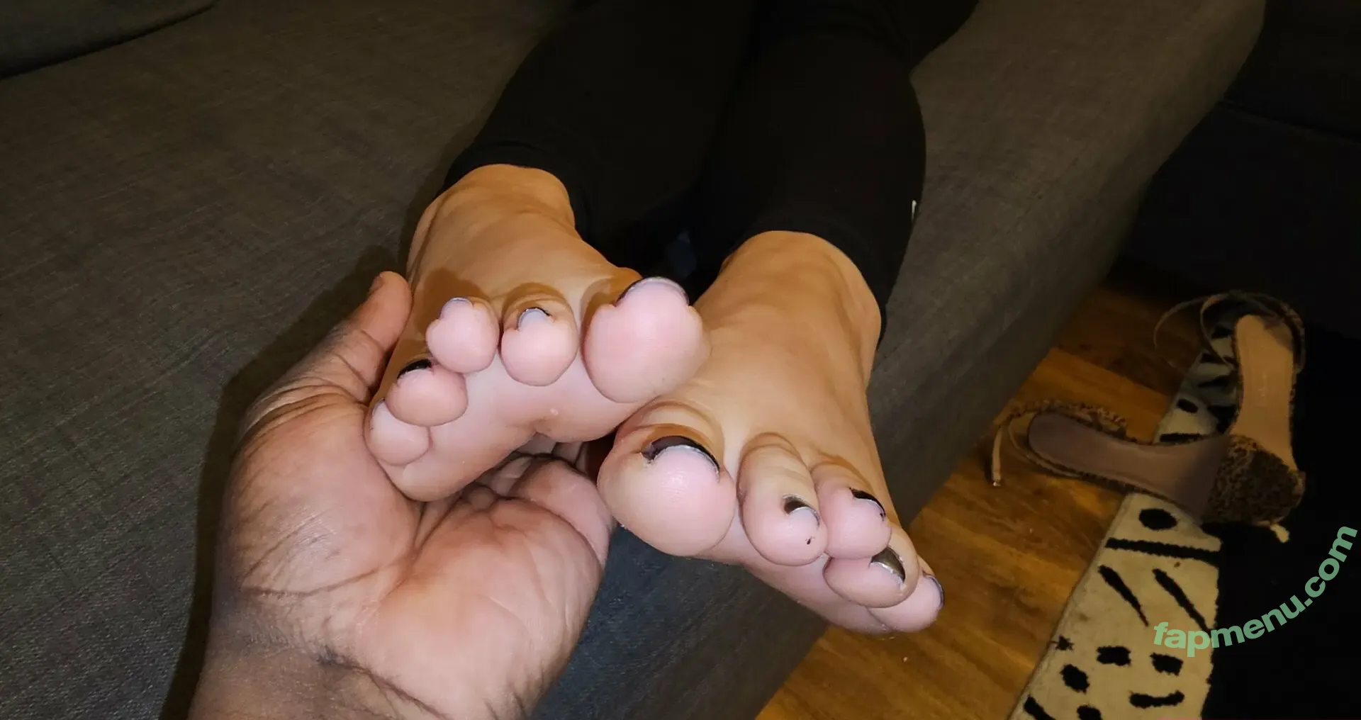 toesbeforebros_ nude photo #0018 (freewillisstoredintheballz)