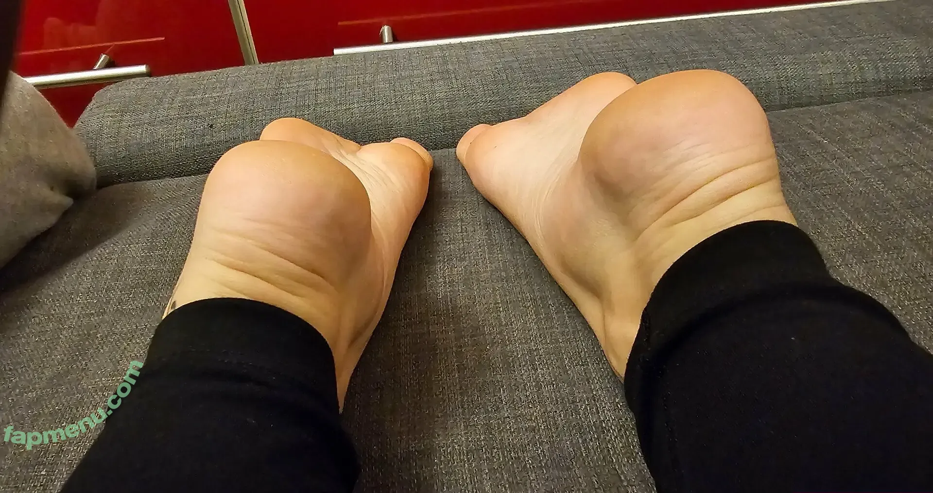 toesbeforebros_ nude photo #0025 (freewillisstoredintheballz)