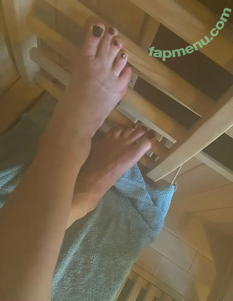 toesbyshayla nude photo #0021 (toesbyshayla)