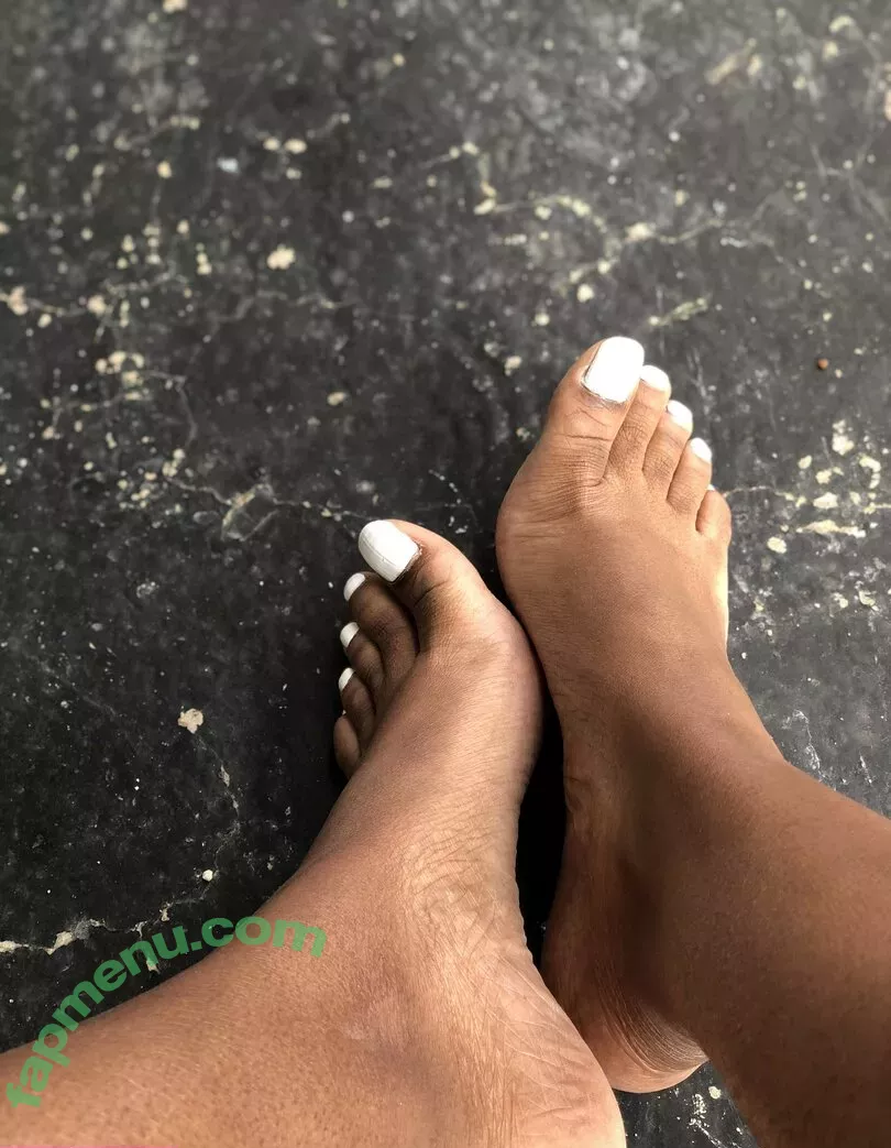 toeswithkay2 nude photo #0002 (__kiaskeeper_)