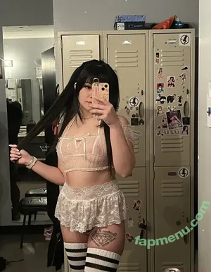 tokyoneurotica / bella20513 / heauxyzoe nude photo #0049