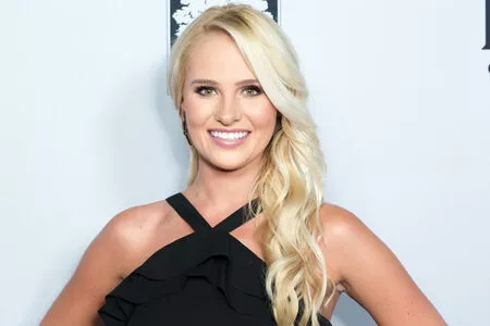 Tomi Lahren / lahrenlemons / tomilahren nude photo #0121