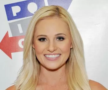 Tomi Lahren / lahrenlemons / tomilahren nude photo #0122