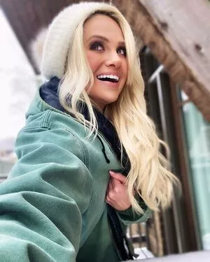 Tomi Lahren / lahrenlemons / tomilahren nude photo #0131