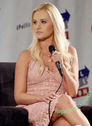 Tomi Lahren / tomilahren nude photo #0189