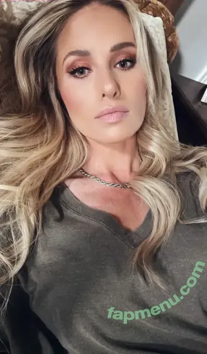 Tomi Lahren / tomilahren nude photo #0204