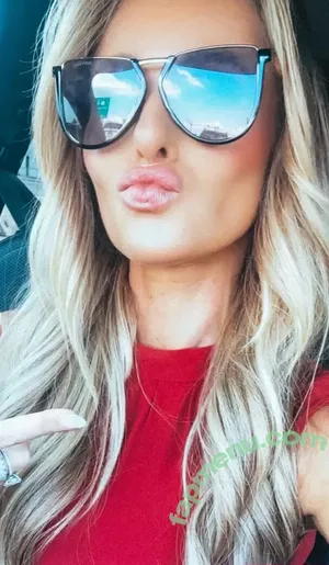 Tomi Lahren / tomilahren nude photo #0252