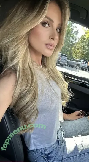 Tomi Lahren / tomilahren nude photo #0272