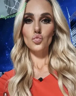 Tomi Lahren / tomilahren nude photo #0380