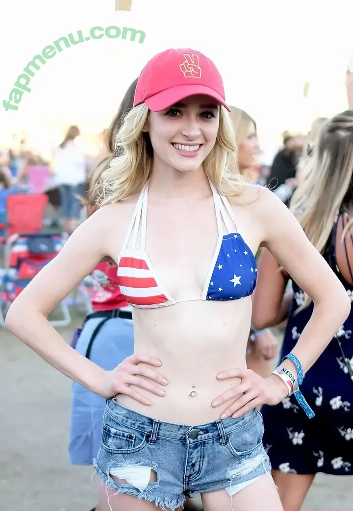 Tomi Lahren nude photo #0197 (tomilahren)