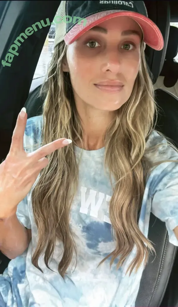 Tomi Lahren nude photo #0269 (tomilahren)