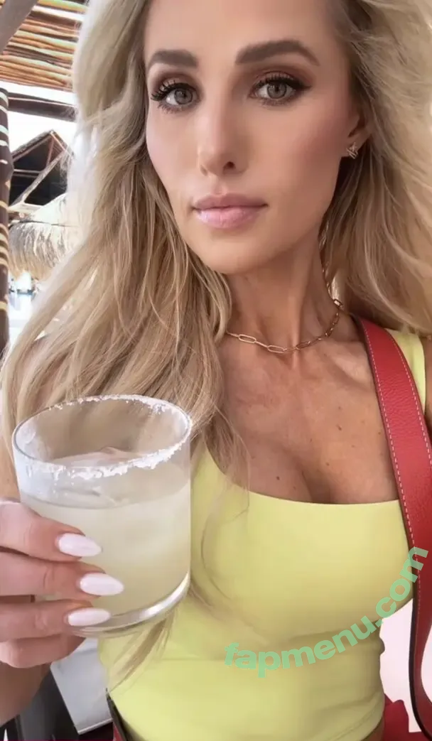 Tomi Lahren nude photo #0291 (tomilahren)