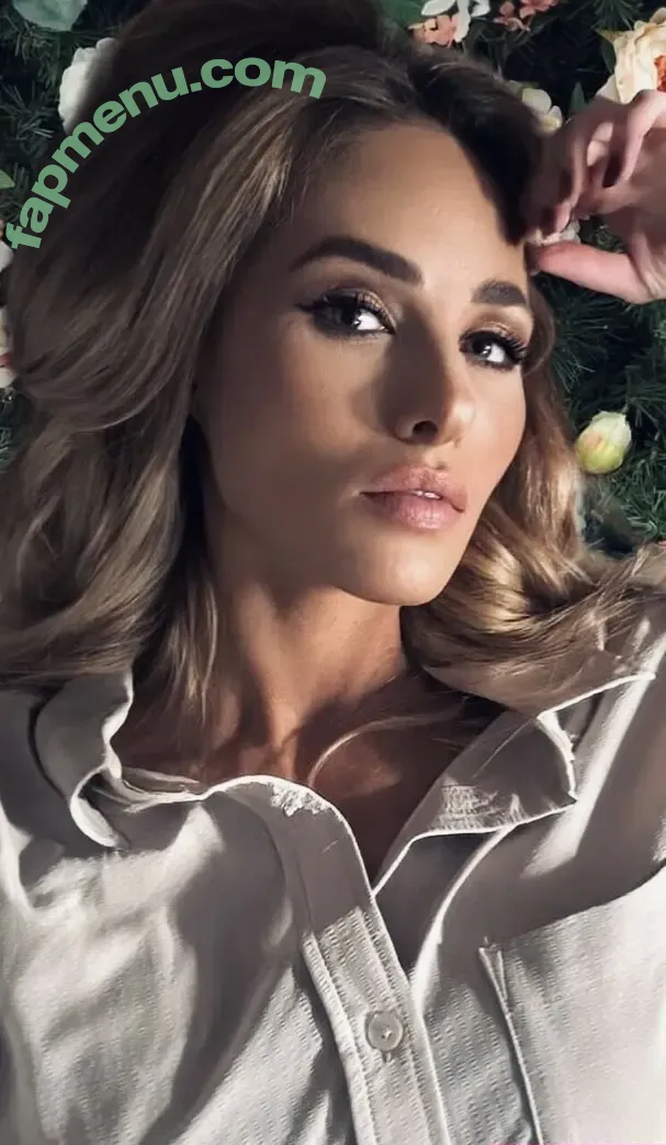 Tomi Lahren nude photo #0296 (tomilahren)