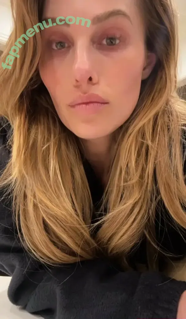 Tomi Lahren nude photo #0366 (tomilahren)