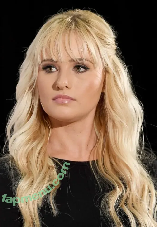 tomilahren nude photo #0010 (tomilahren)