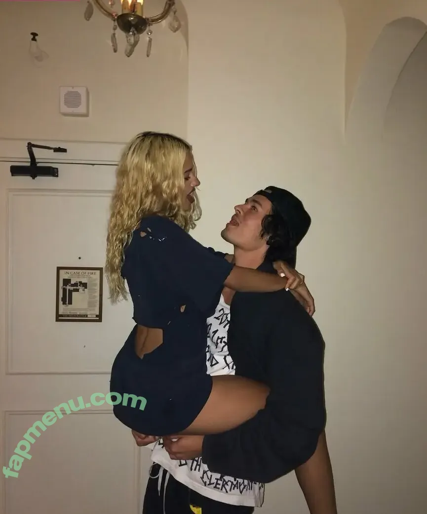 Tommy Genesis nude photo #0089 (goodnightangel / tommygenesis)