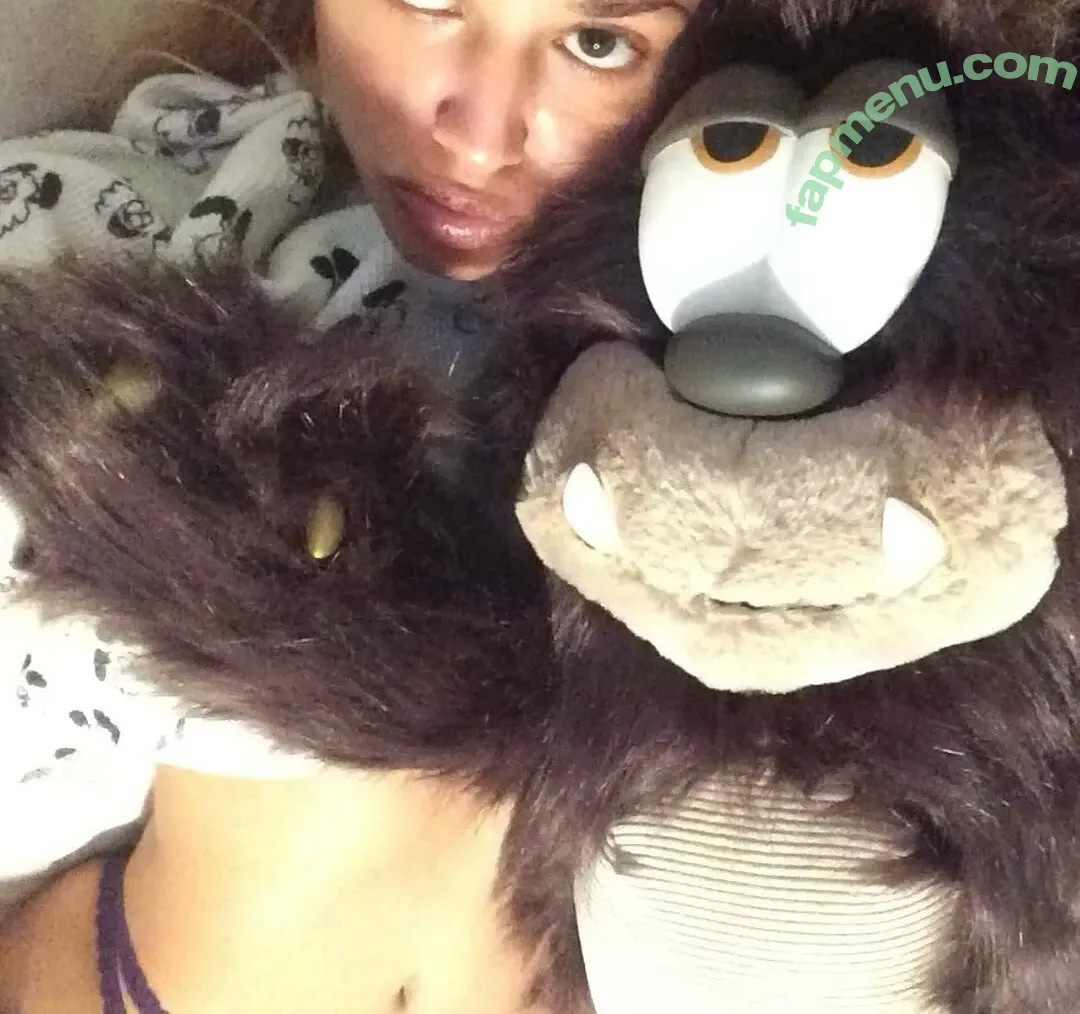 Tommy Genesis nude photo #0106 (goodnightangel / tommygenesis)