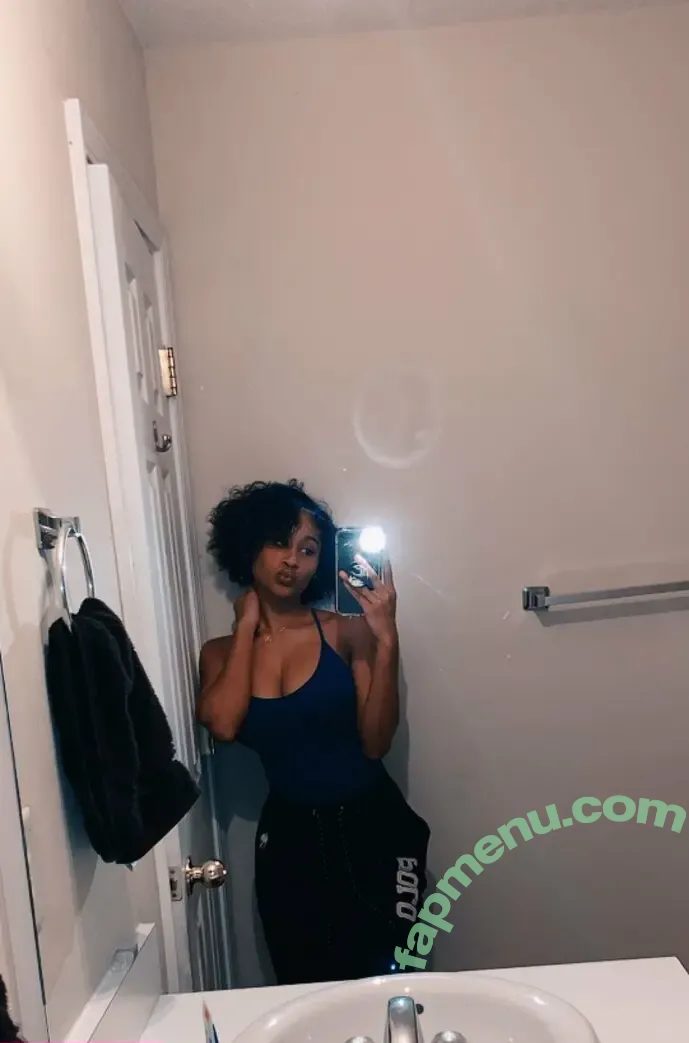 Tone_monii nude photo #0003 (Jadedd4u / pretty_emonii)