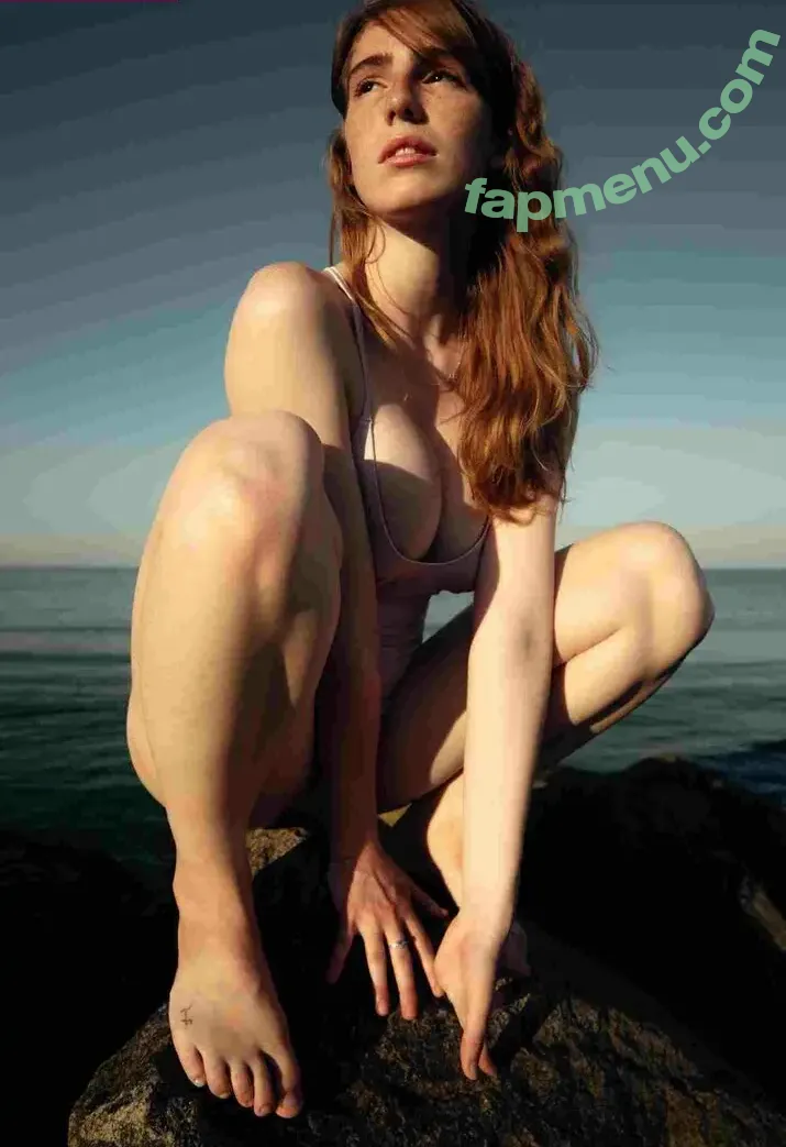 Toneeeeeek nude photo #0025 (Dziuba Antonina / silktmadam)