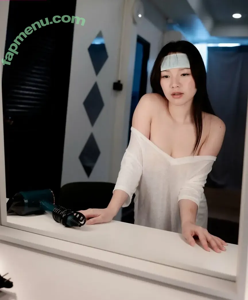 Tongbunny nude photo #0064 (Tongbunny)