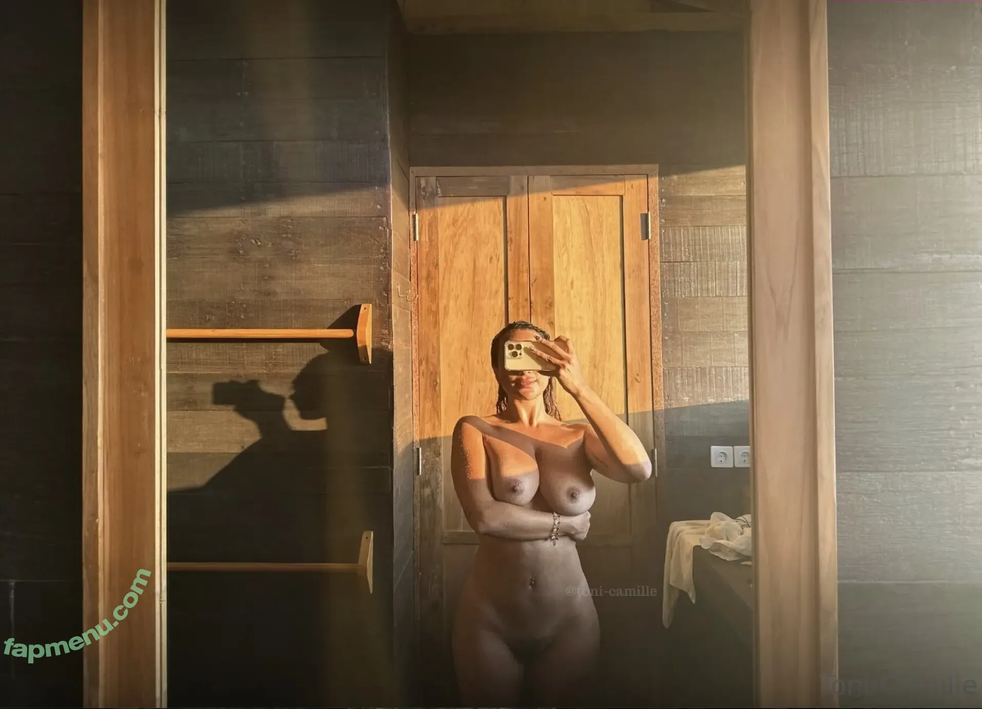 toni-camille nude photo #0059 (tonicamillelink / tonicamillexo)