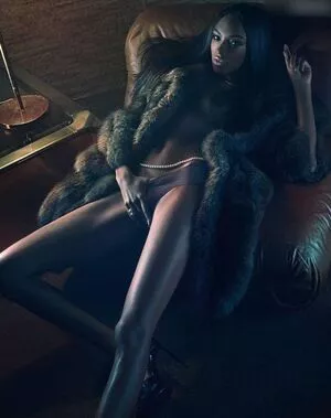 Toni Garrn / tonigarrn nude photo #0327