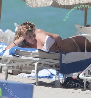 Toni Garrn / tonigarrn nude photo #0698